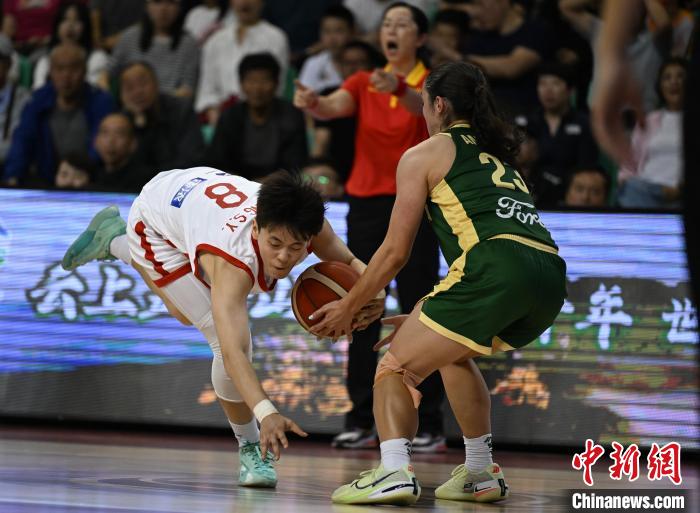 2024年中国女篮系列热身赛在辽宁本溪举行