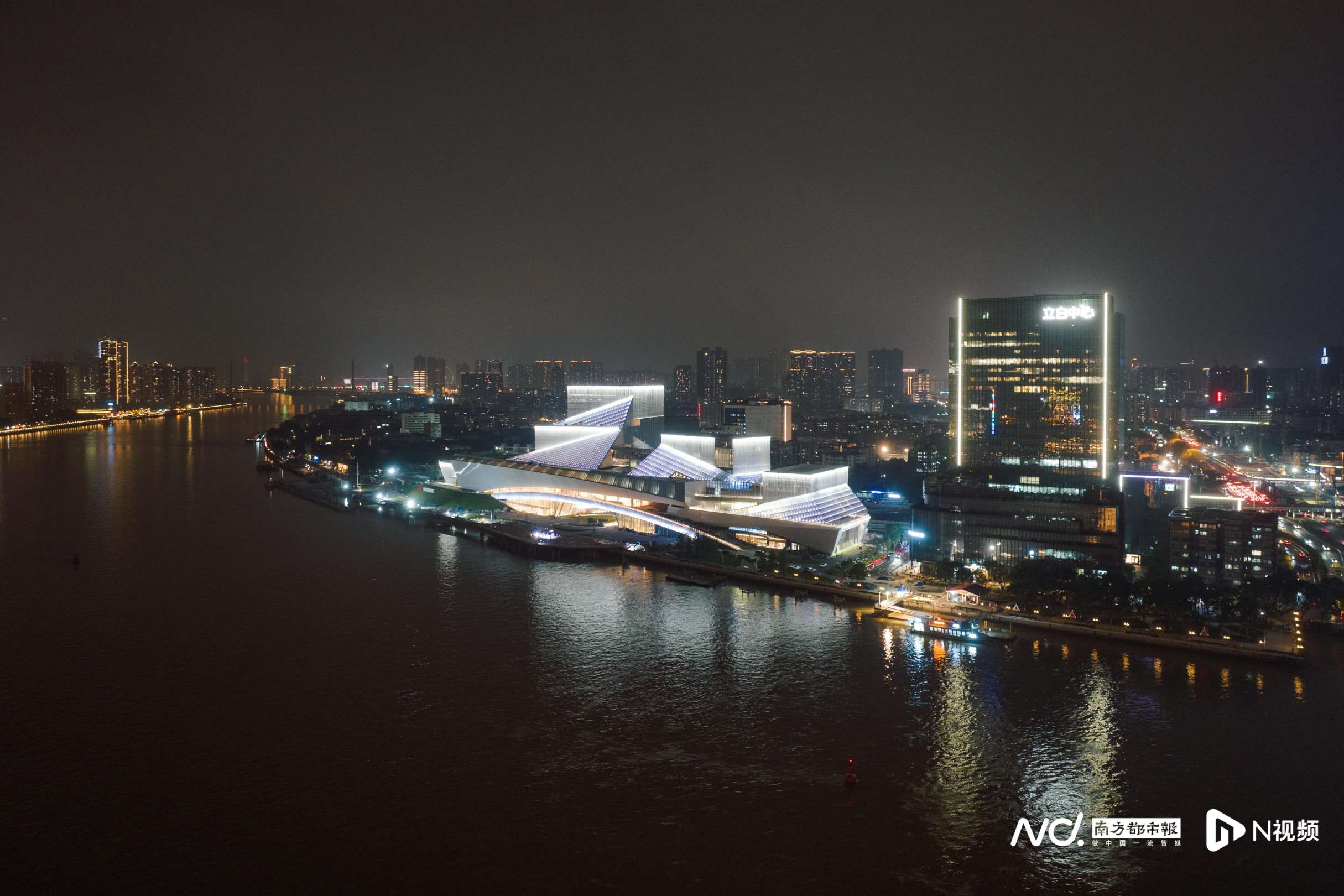 珠江夜景再添新锐 白鹅潭大湾区艺术中心21日晚亮灯,扬帆