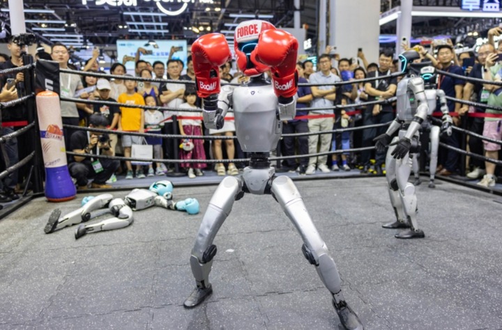 2025WAIC上机器人格斗