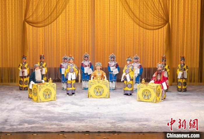 第二届中华戏曲精品邀请展在天津中华剧院启幕