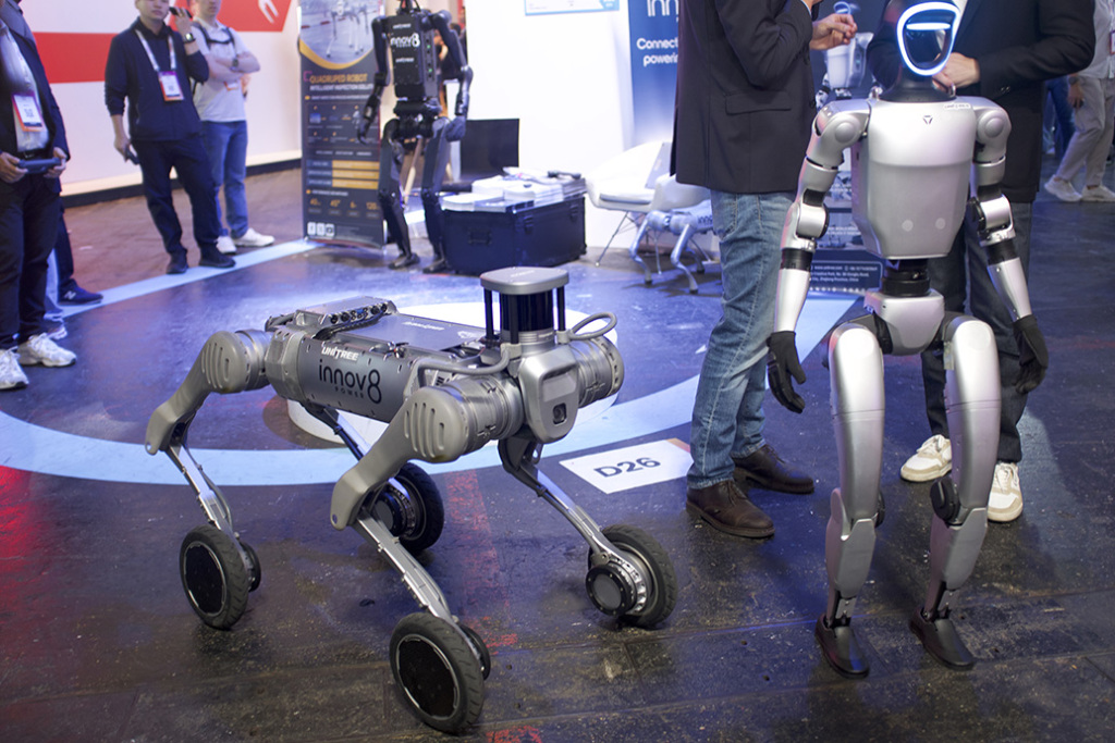 人形机器人出货全球第一！从宇树招股书看王兴兴的“技术野心”与“扩张蓝图”