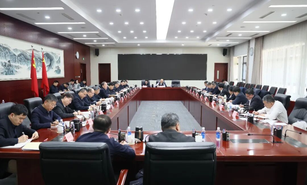 工信部：探索人工智能等在材料研发、中试、生产等典型场景应用 加速前沿新材料创制应用