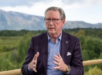 利空突发！美联储降息大消息！官员集体放鹰 反对降息