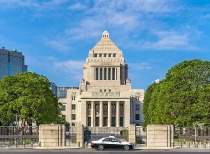 日本政坛“黑天鹅”突袭！执政联盟丧失参议院过半数议席
