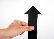 国际油价跳涨 WTI原油期货大涨10%