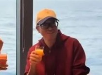 俞敏洪再发声：明年送员工去南极