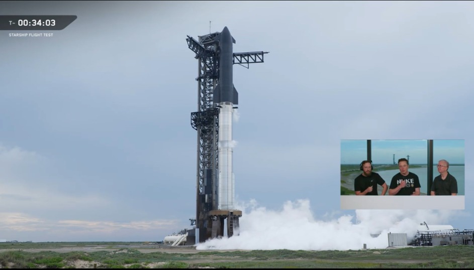 马斯克亲自坐镇。图片来源:SpaceX