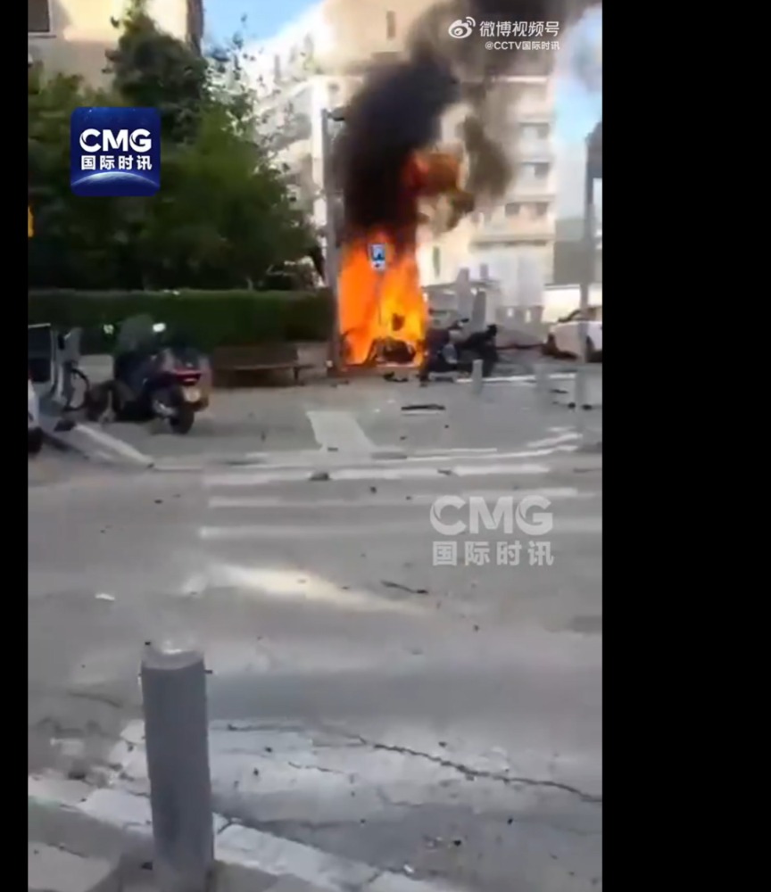 美国被曝向多国索要保护费：花2.5万亿美元结束战争 特朗普为动武辩护：快拦截不住他们的导弹了