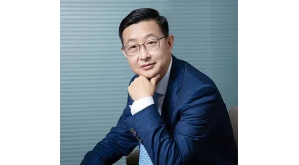 高管迭代落定！资管老将履新，方一天加盟华安基金