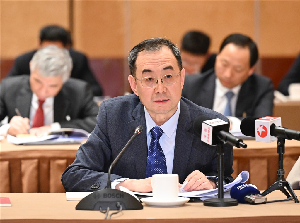 全国人大代表,上海社会科学院党委书记、研究员权衡