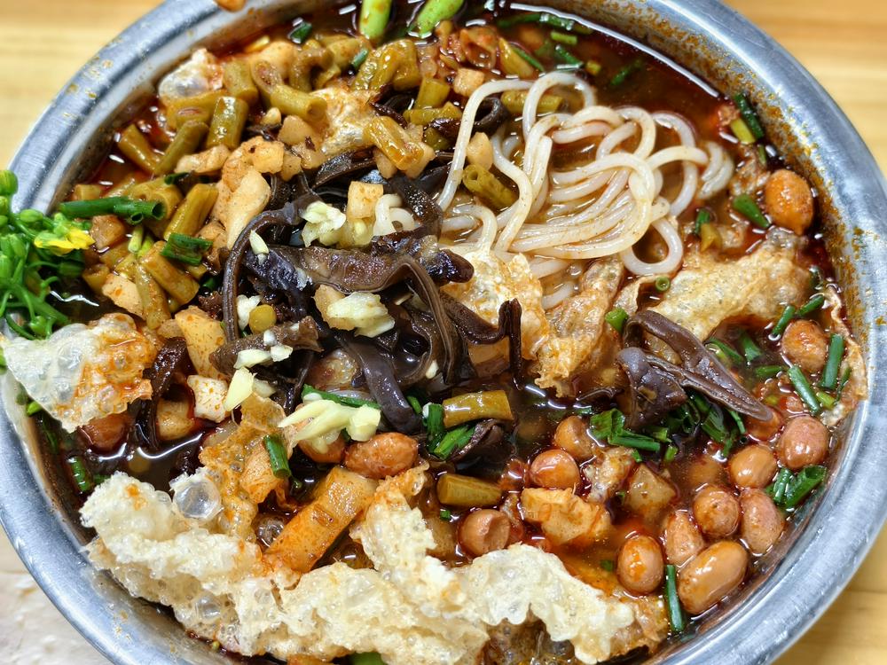 广西柳州螺蛳粉有了新故事：冰鲜技术保留实体店风味 “一碗粉”撬动近亿出口额