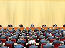 习近平：扩大内需是战略之举