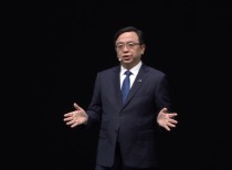 王传福：没有人比我们更懂电池！比亚迪官宣第二代刀片电池及闪充技术：10%充至97%仅9分钟，10款车率先搭载