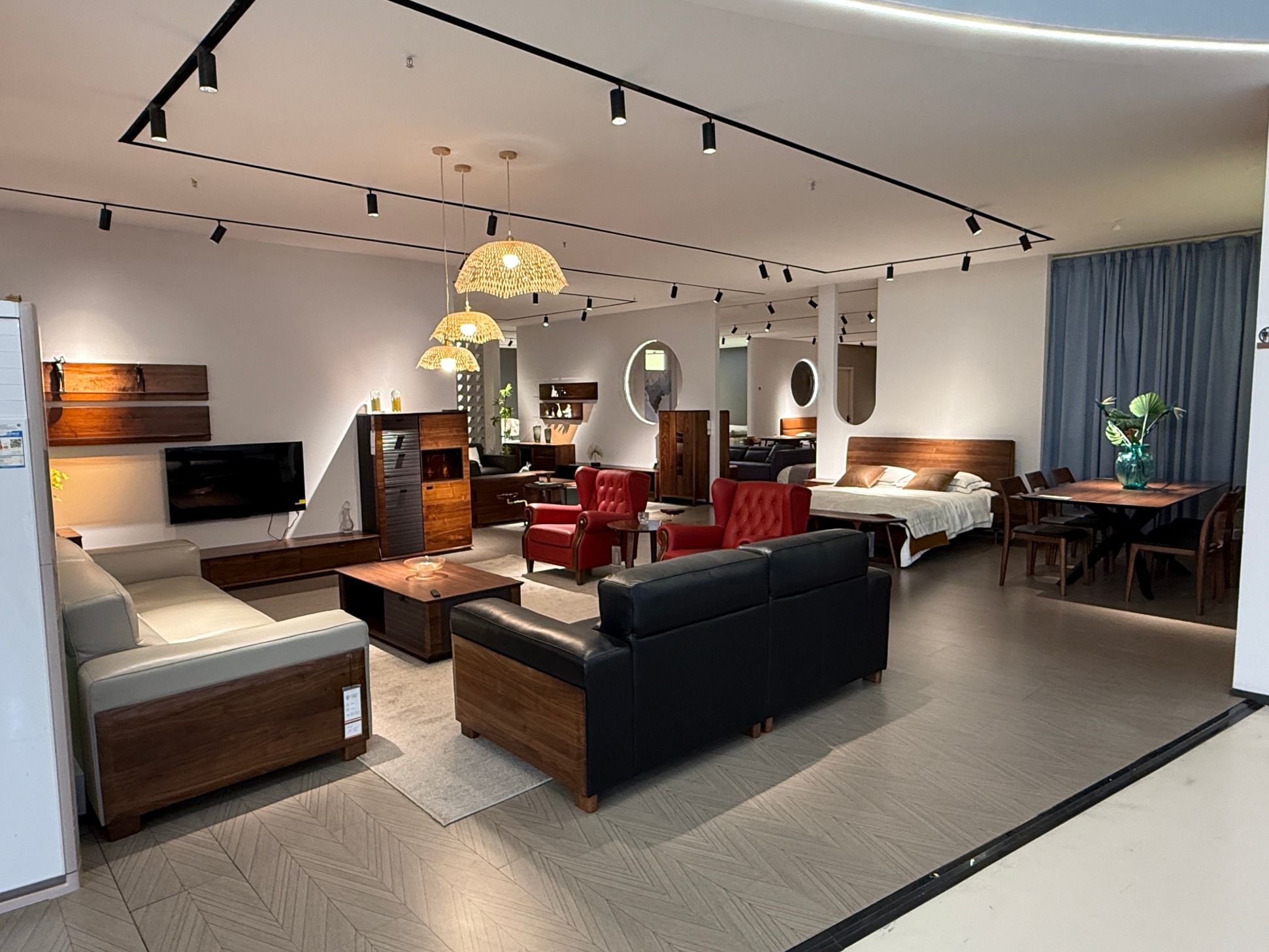 1769220619293120.jpg aebd9bc1243bea55a69eede996c99fda.jpg