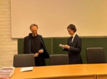 8岁高中毕业 15岁拿博士学位 他要用AI“干掉”死神