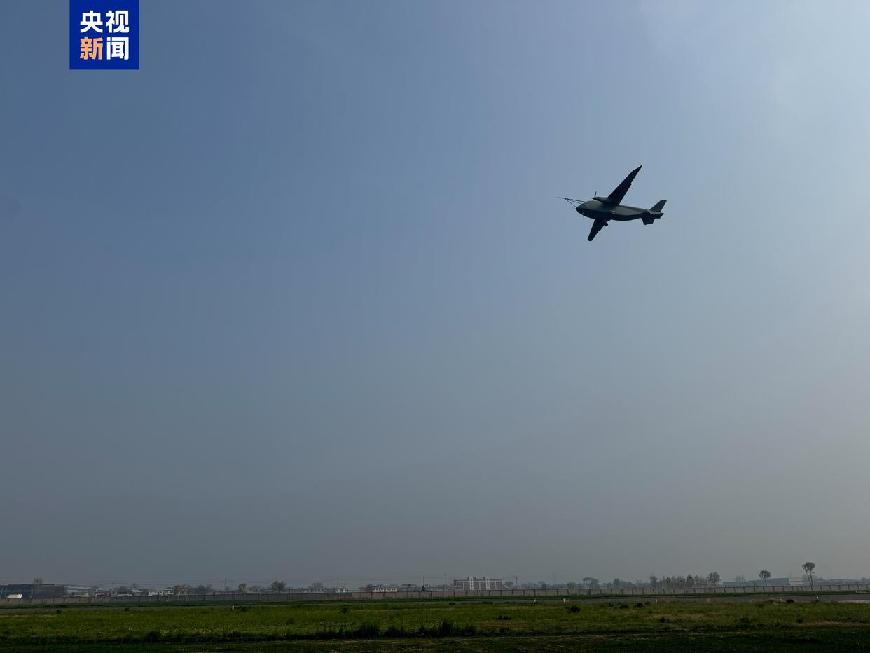 长鹰-8成功首飞 可载重3.5吨的“无人空中重卡”来了