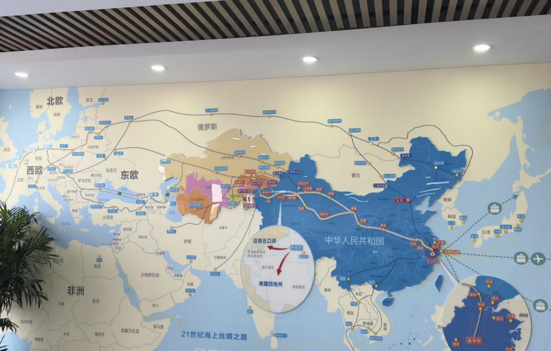 援疆班列和浙新吉专列运行示意图。人民网记者 
