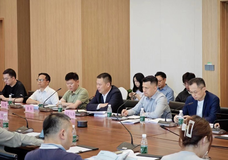 新希望执行总裁陶玉岭两大判断:猪周期不会大起大落 散户很难再回来