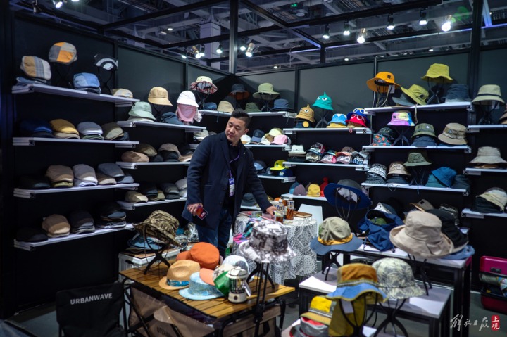 新一届国际服装博览会亮相"四叶草",海内外客商云集