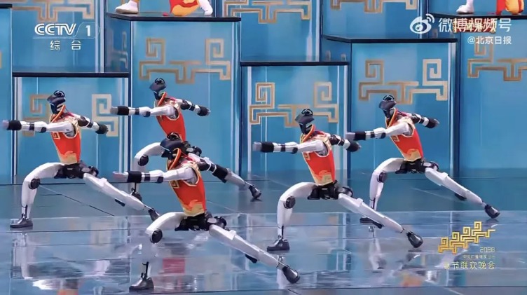 “机器人全面入侵春晚”后卖爆了!同款要85000元?摔倒“失误”是怎么回事