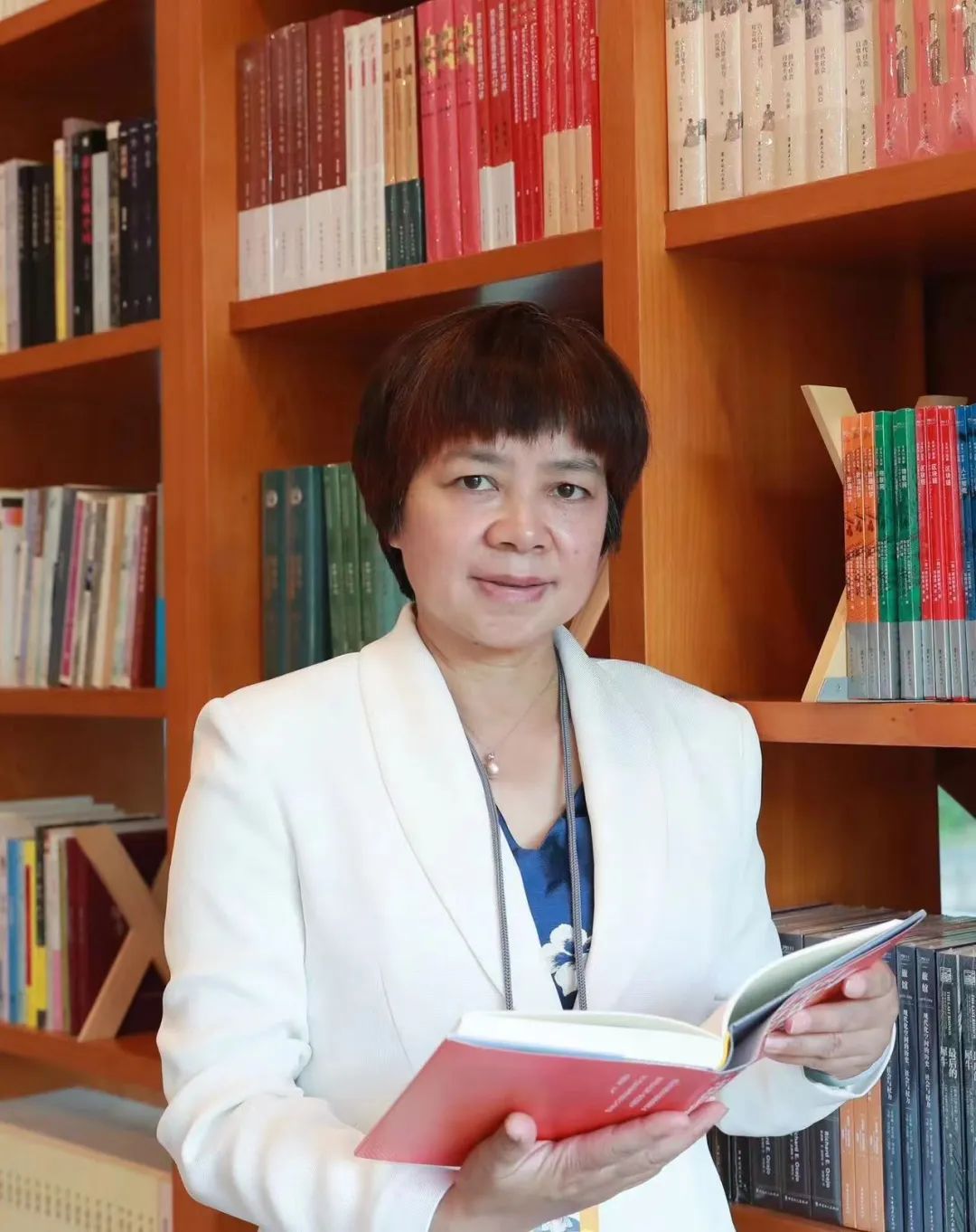 消除中长期资金入市隐性障碍全国人大代表北京证监局局长贾文勤建议