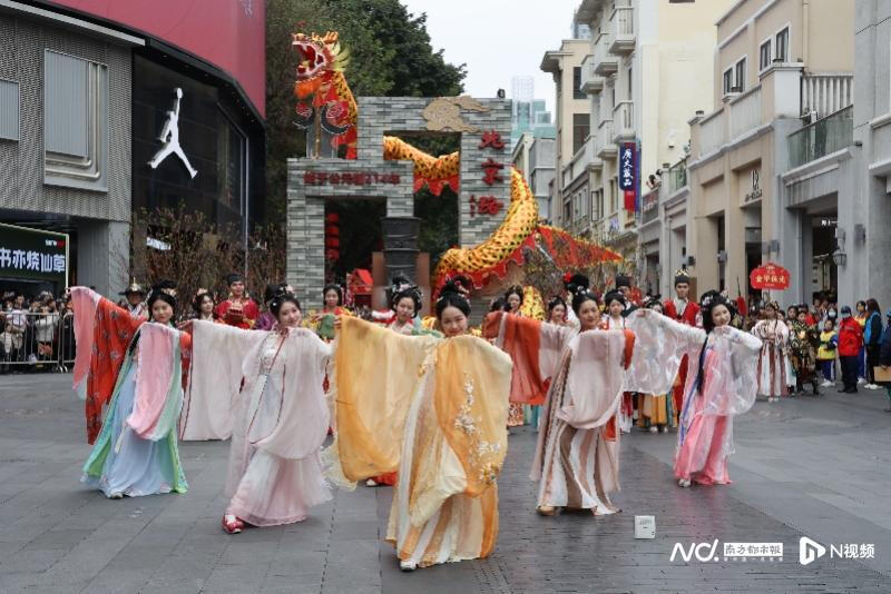 2024广府庙会在广州越秀开幕民俗文化巡游再现北京路