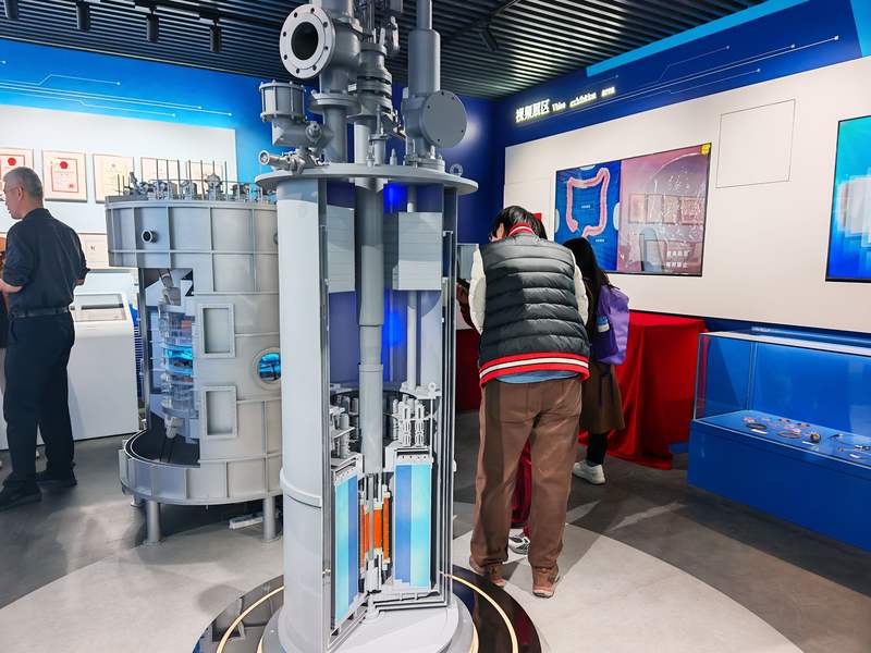 创世界纪录 我国成功研制35.6特斯拉全超导用户磁体