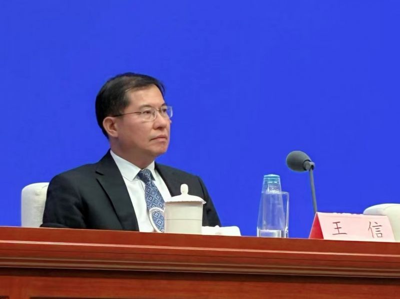 央行研究局局长王信:加大融资支持,降低轻资产、绿色服务贸易企业的融资门槛和成本|快讯