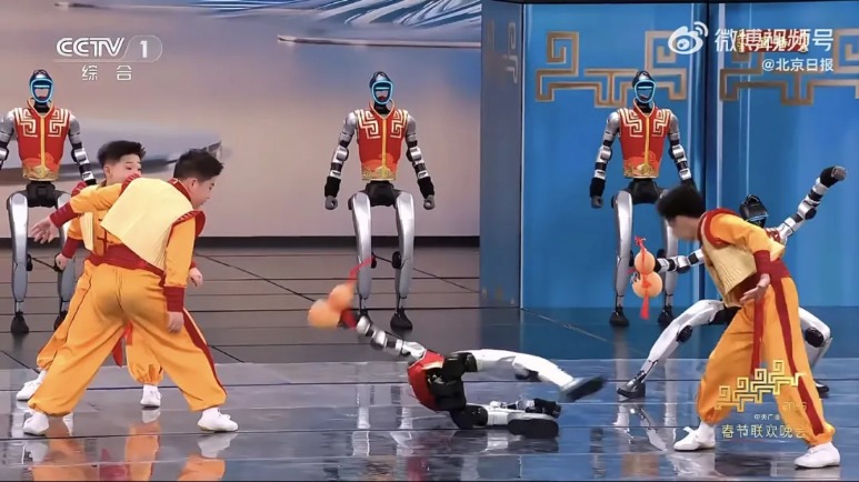 “机器人全面入侵春晚”后卖爆了!同款要85000元?摔倒“失误”是怎么回事
