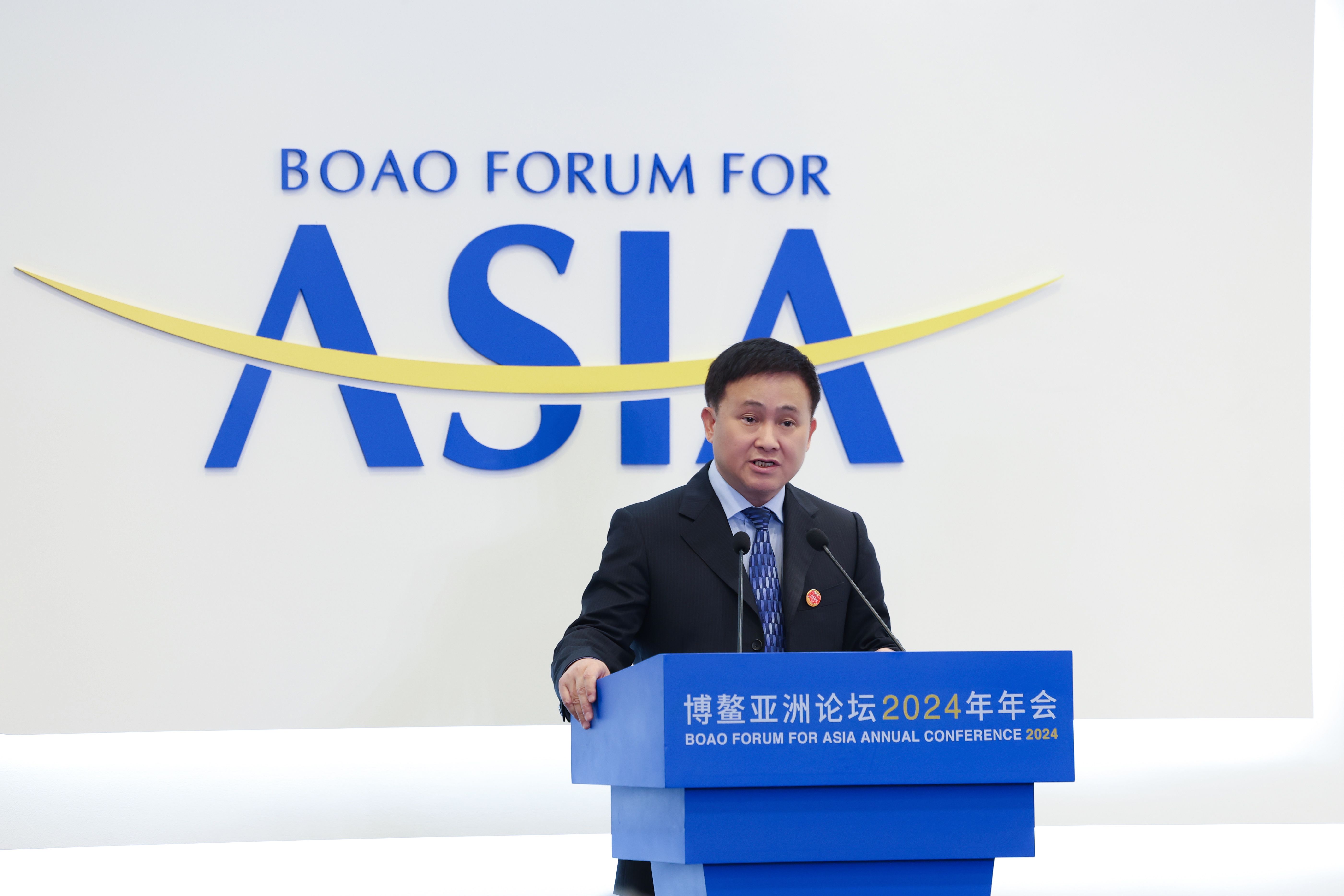 中国人民银行行长潘功胜：中国正在制定金融稳定法 东方财富期货 