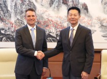 吴清：坚决维护资本市场平稳健康运行 持续提升外资参与资本市场的便利度