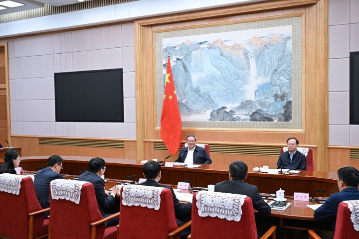 李强:要持续用力扩大内需、做强国内大循环 不断形成扩内需的新增长点