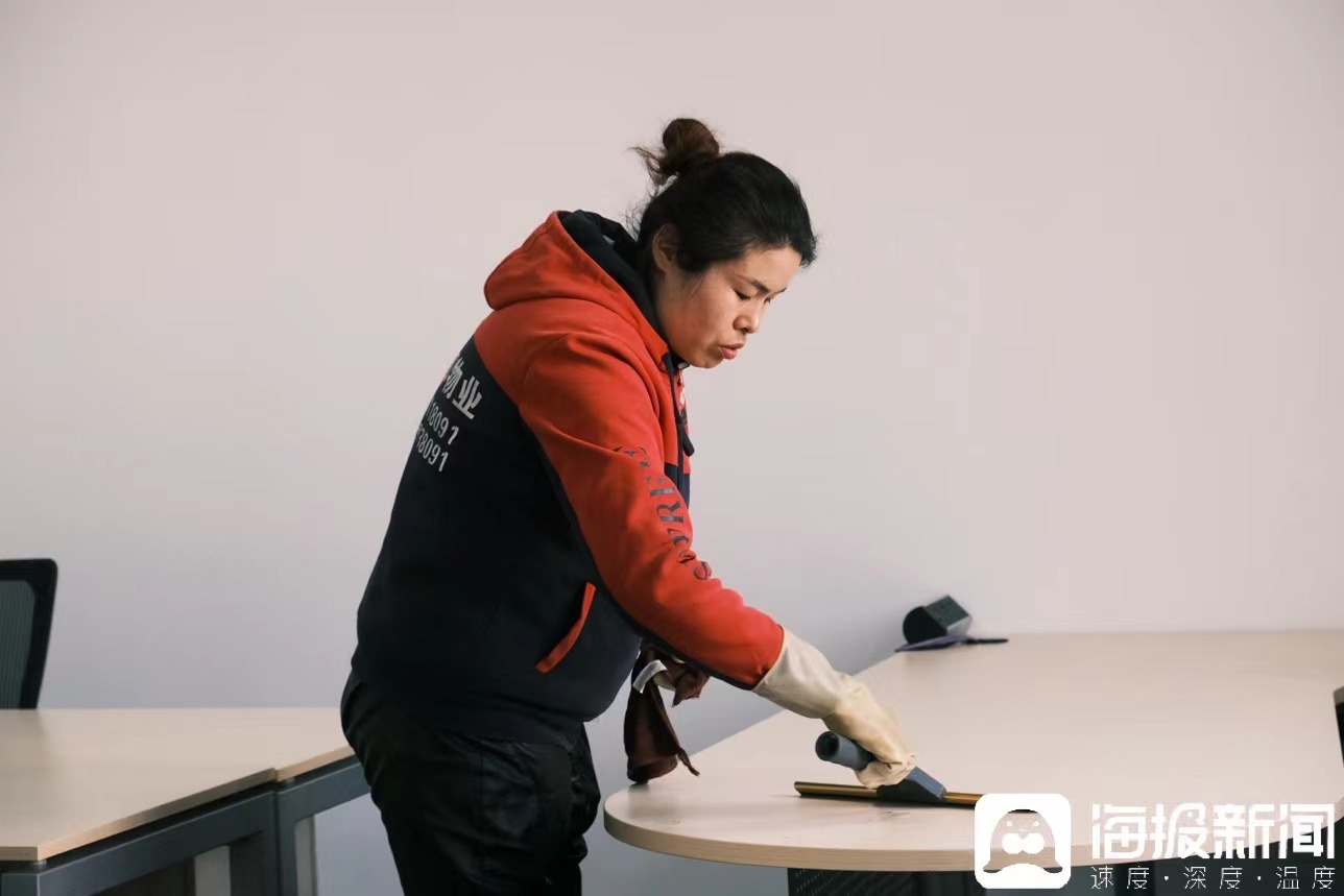 节前家政行业爆火济南保洁大姐今年春节赚两万2年还清14万欠款