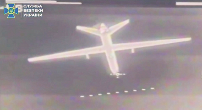 乌克兰主动“入局”美以伊冲突的背后算计：两个战场存在合二为一的风险？